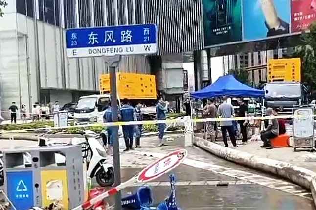 星空官方端网站登录入口-星空(中国)排涝突击队在排涝现场